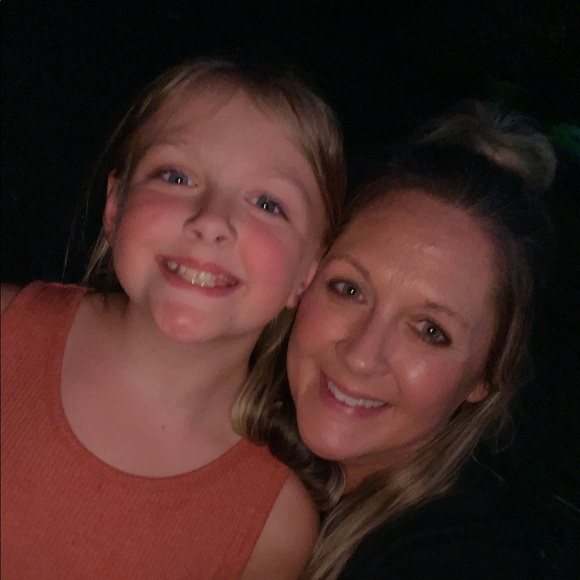 Meet your Posher, Carli - Picture 8 of 8